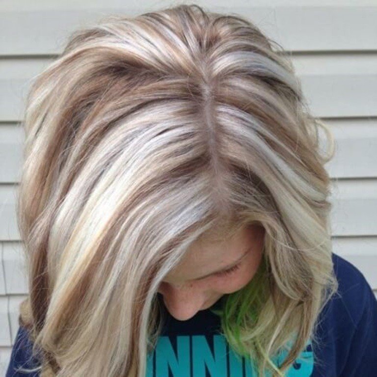 Reverse – Blonde Haare mit Braunen Strähnen
