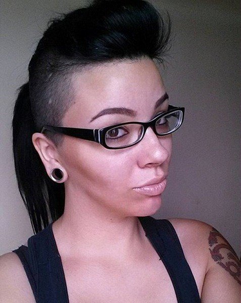 Ponytail mit Side Undercut