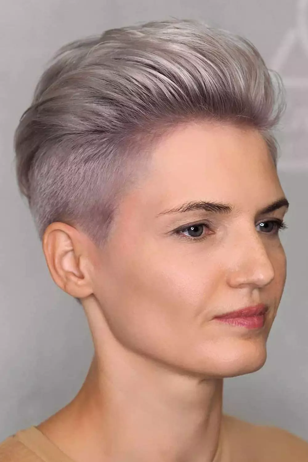 15 Super-Trend grau Frisuren 2024
