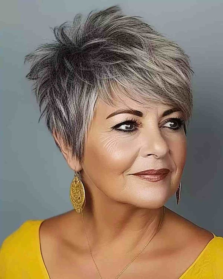Die 20 besten Frisuren für Frauen über 60, die Sie jünger aussehen lassen