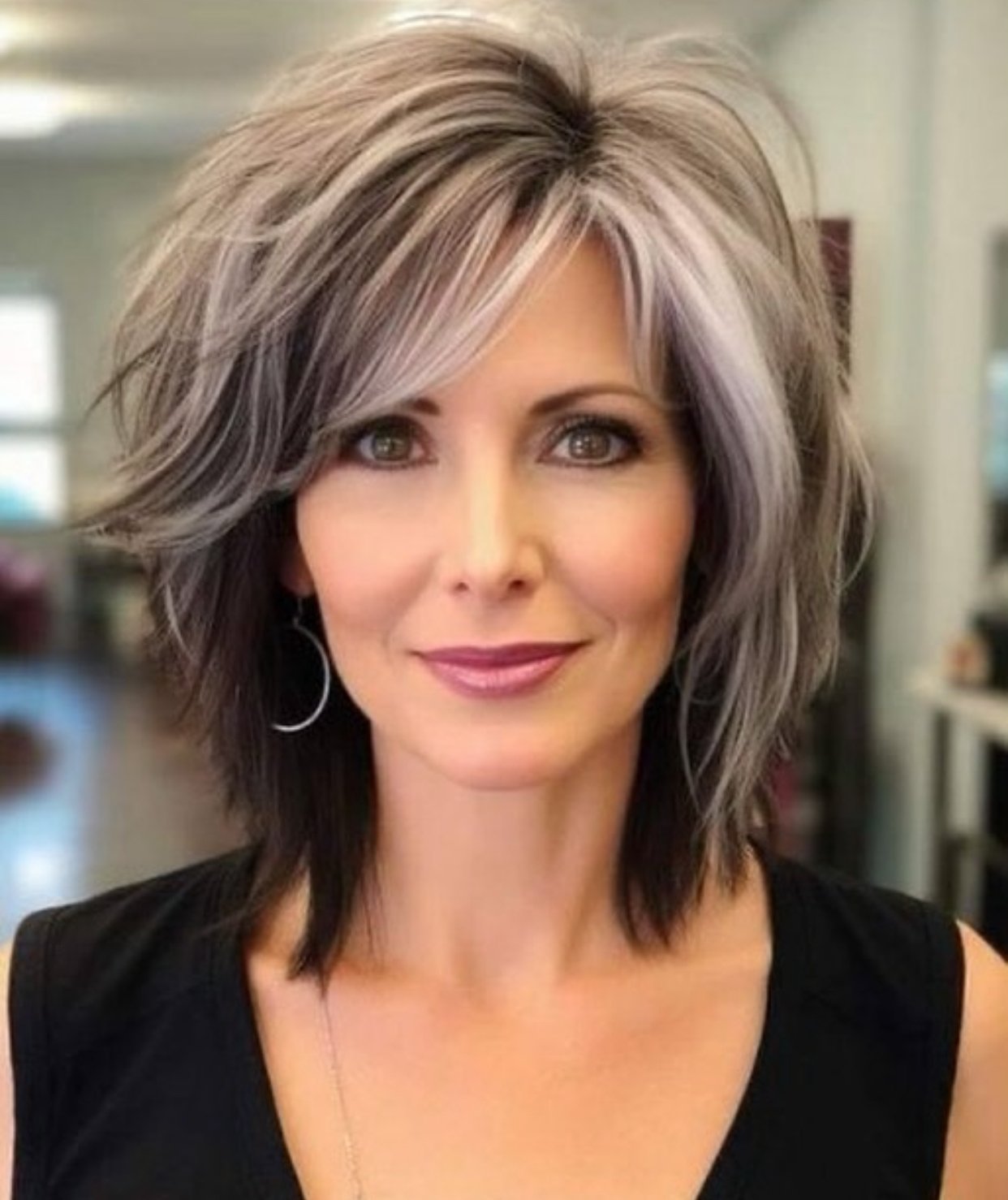 Natürlicher Look – Selbstbewusst, Schlicht und Stilvoll