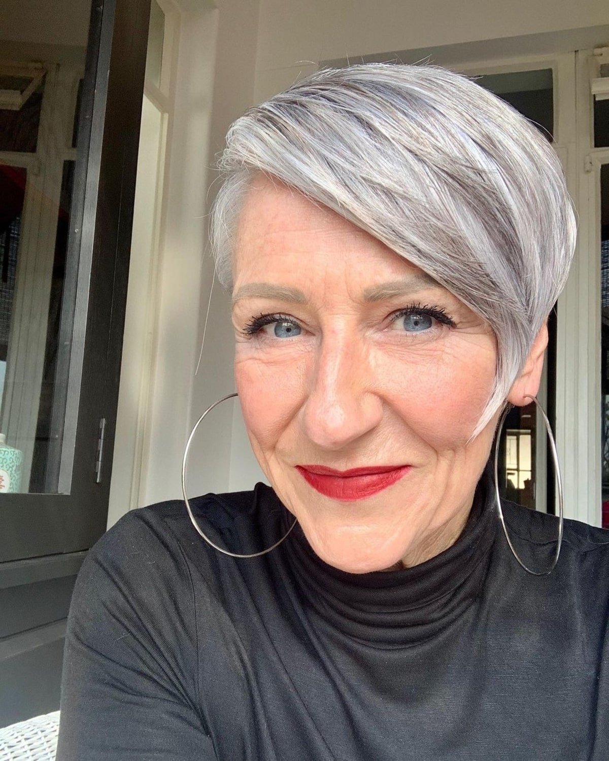 Natürlicher Look – Selbstbewusst, Schlicht und Stilvoll