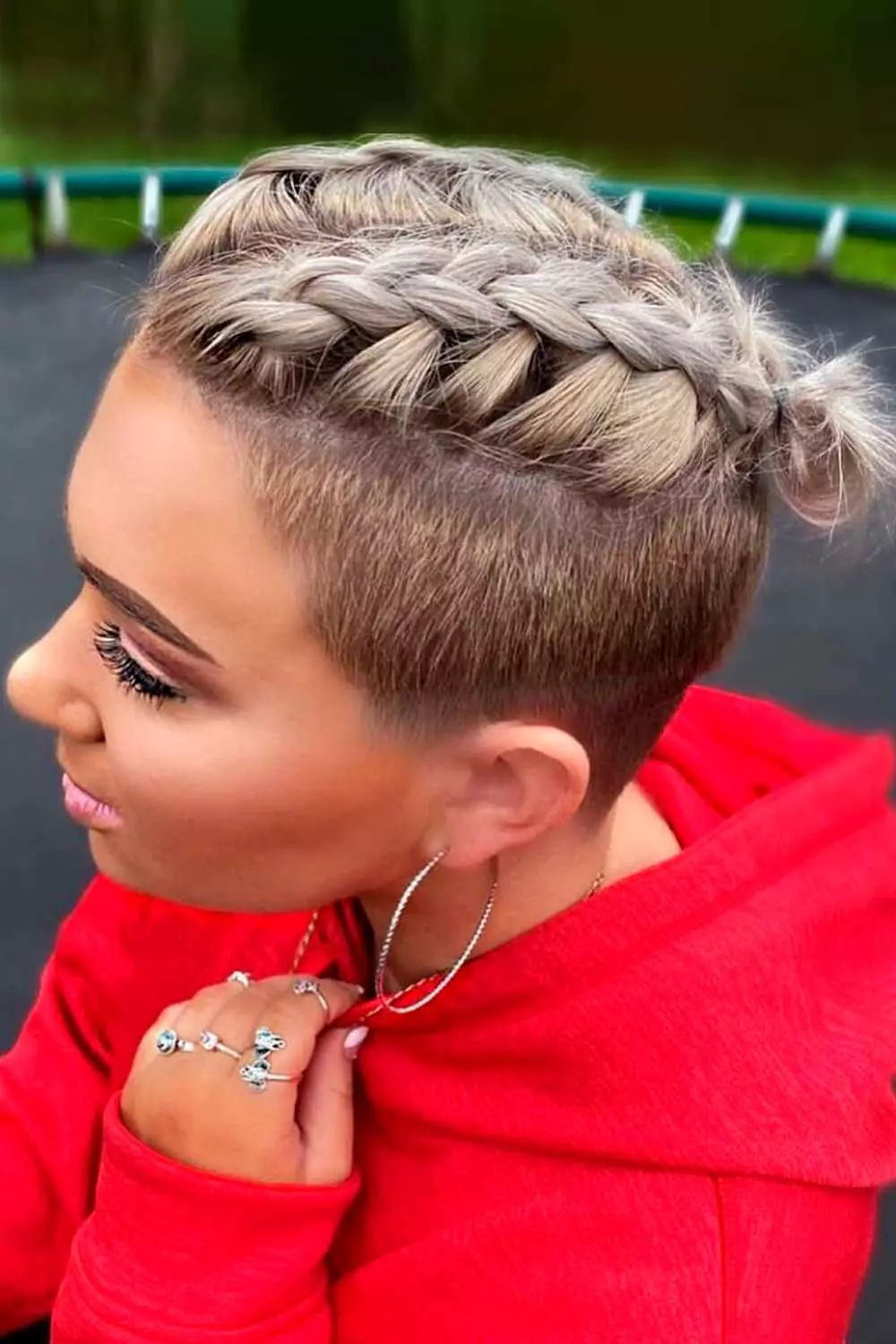 Über 20 trendige Pixie-Cut-Haarschnitte mit langem Pony