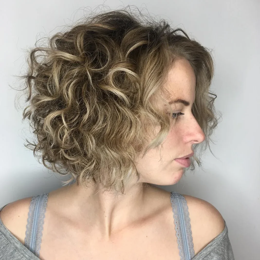 Fabelhafte abgehackte Bob-Frisuren, die Sie jetzt bekommen können
