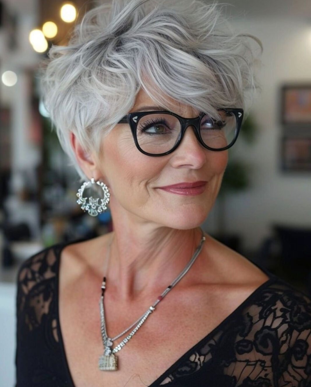 Finden Sie die perfekte Frisur für Sie! Die schönsten Kurzhaarfrisuren für Frauen.