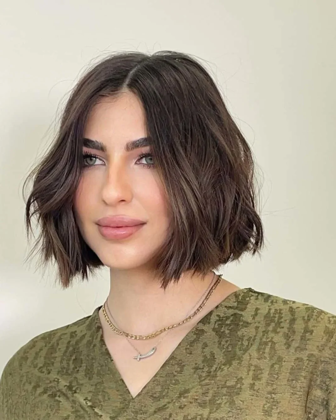 Kurze Haare im lässig-eleganten: Frisuren für feines Haar, damit Sie fabelhaft aussehen